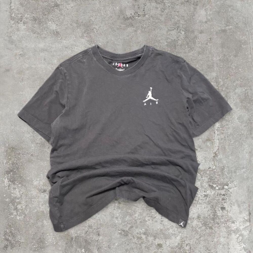 Jordan Men's Black and Grey T-shirt